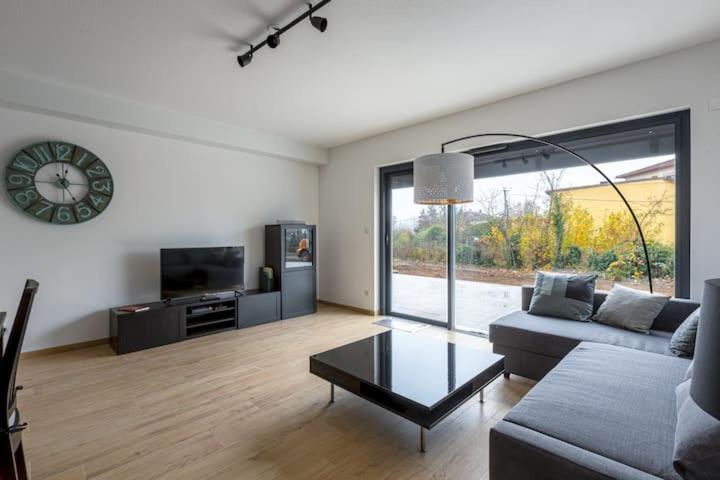 Magnifique 2 Pieces, Tout Equipe, Terrasse Privee Colmar Bagian luar foto